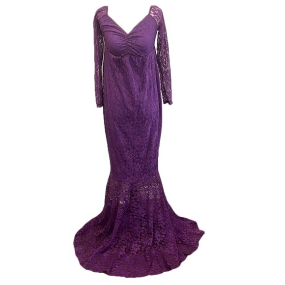 ⭐️OFF Shoulder Lace Mermaid Maternity Maxi Dress⭐️ - Picture 3 of 6